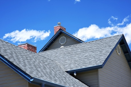 How to Remove Black Streaks from Your Gladstone Roof Without Damage Thumbnail